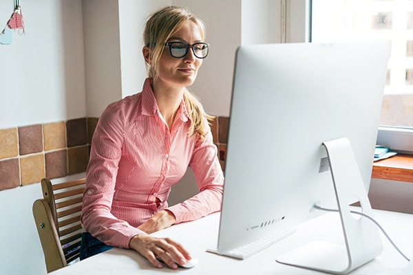office business female desk home computer professional work woman job laptop casual businesswoman