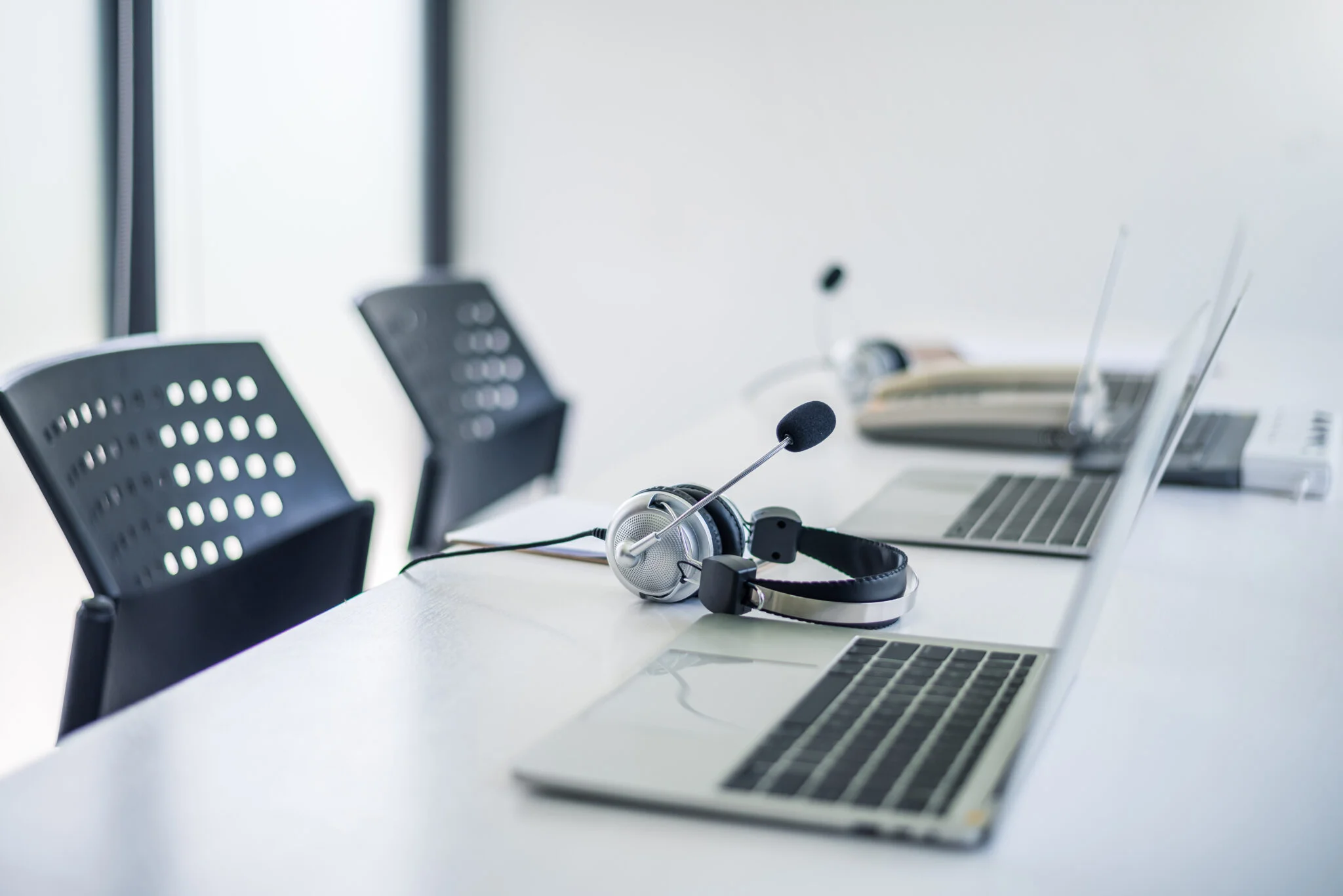 call center equipment placed on the table 2048x1367 1