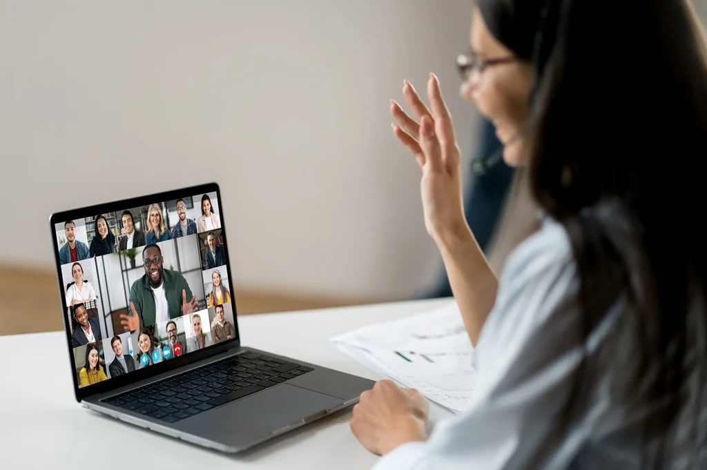 business owner virtually meeting her outsourced human resources