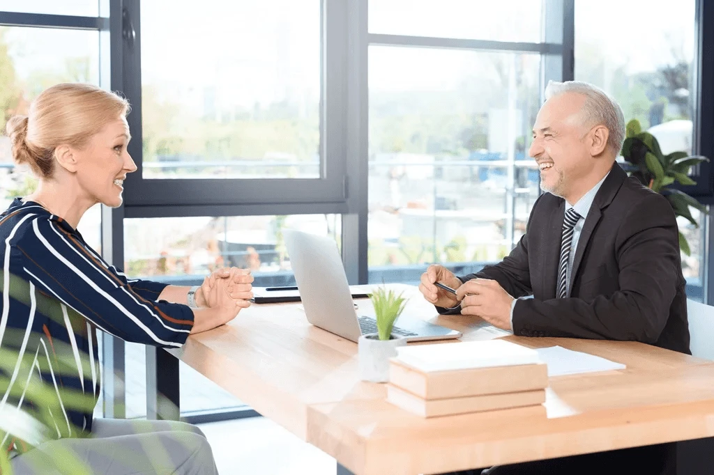 hiring manager demonstrating the characteristics of an employer of choice