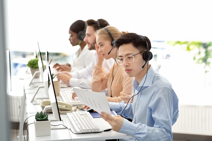 helpdesk support hotline operator working with performance monitoring