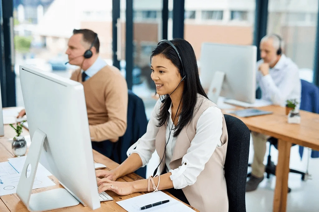 female employee as an IT support