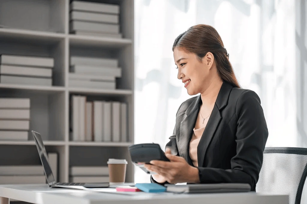 female employee working as financial operator