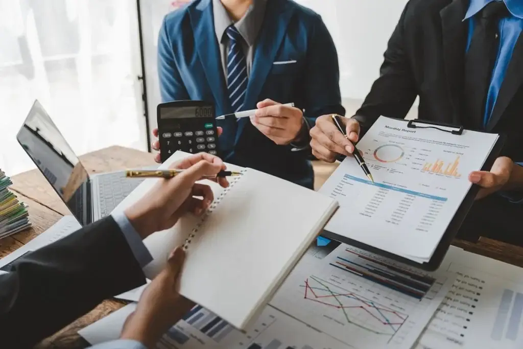 offshore accountants reviewing accounting monthly reports