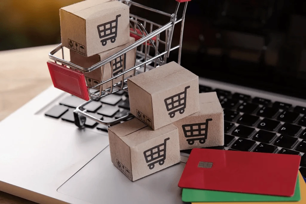 small card with boxes as symbols of the e e-commerce industry