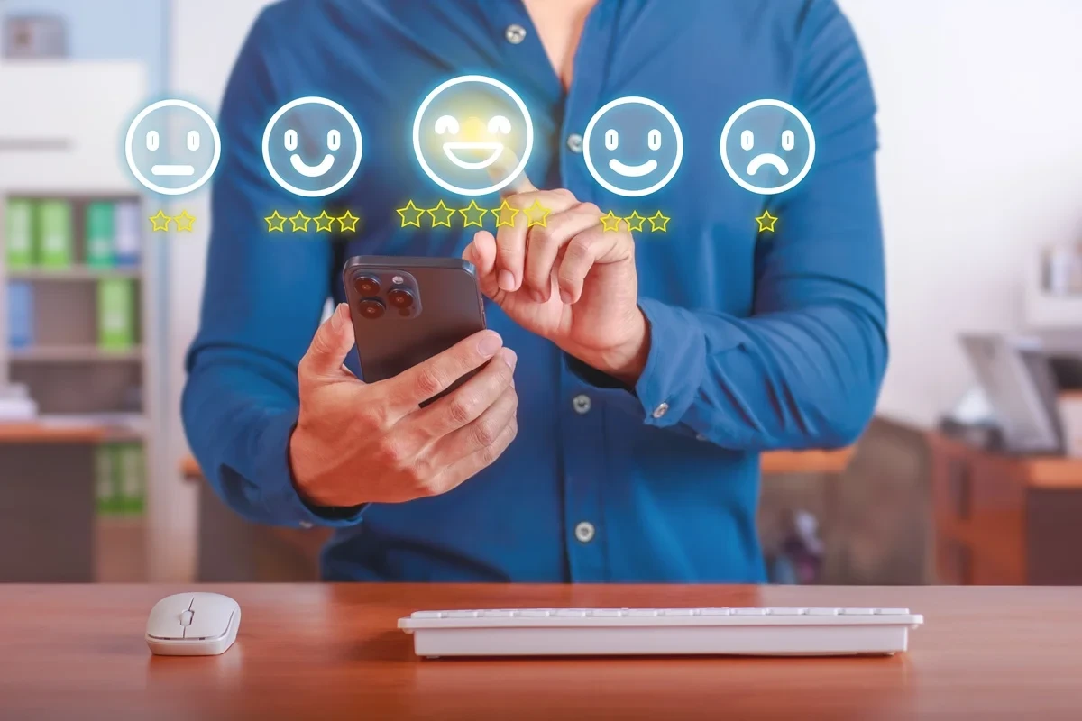 buyer expressing his customer sentiment through reviews