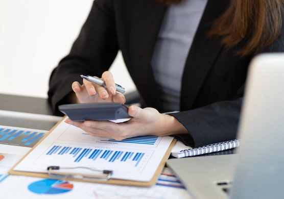 financial planning and expense accounting expert