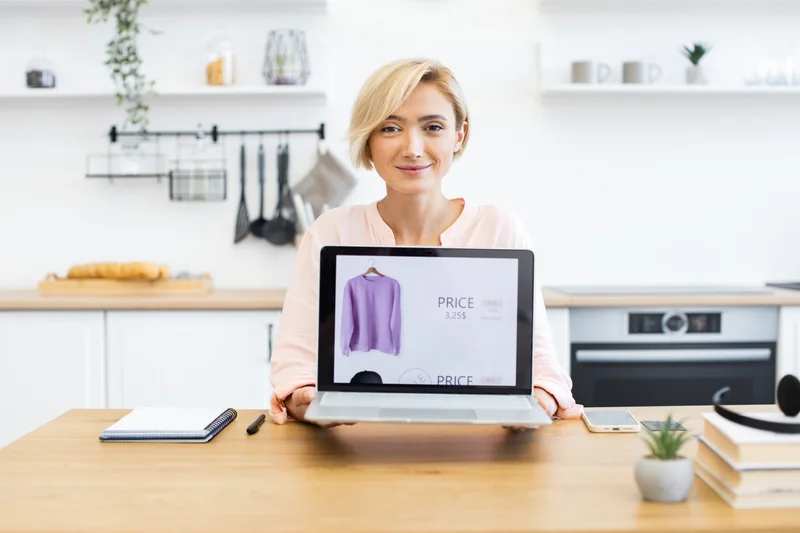 business woman showcasing the trends of ecommerce