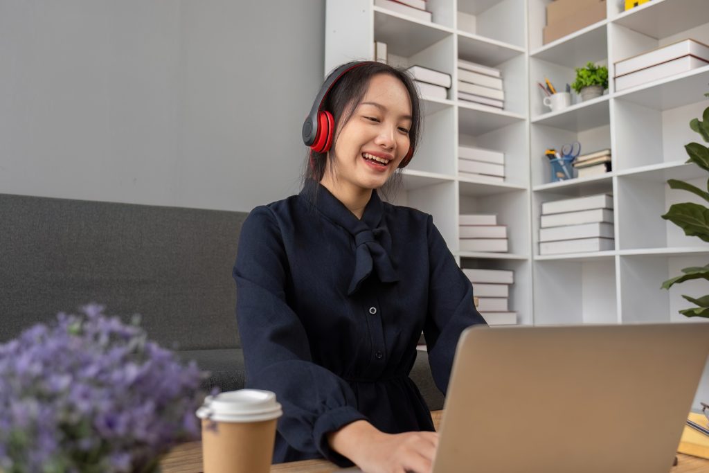 professional va talking to client