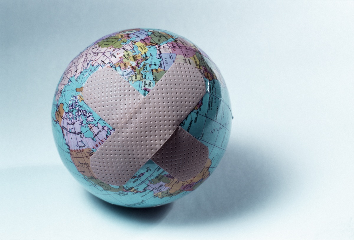 global crisis affecting outsourcing industry model