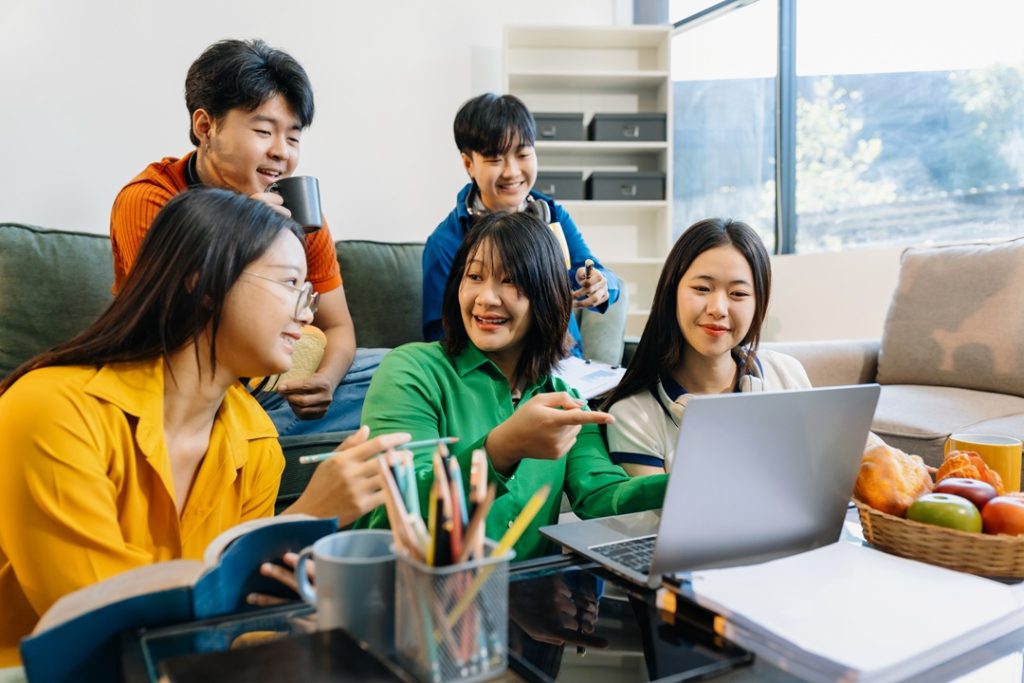 Good collaboration is one of Gen z work ethics