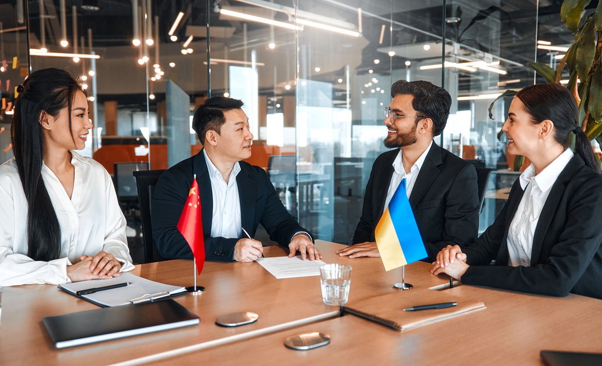 friendshoring discussion between business owners